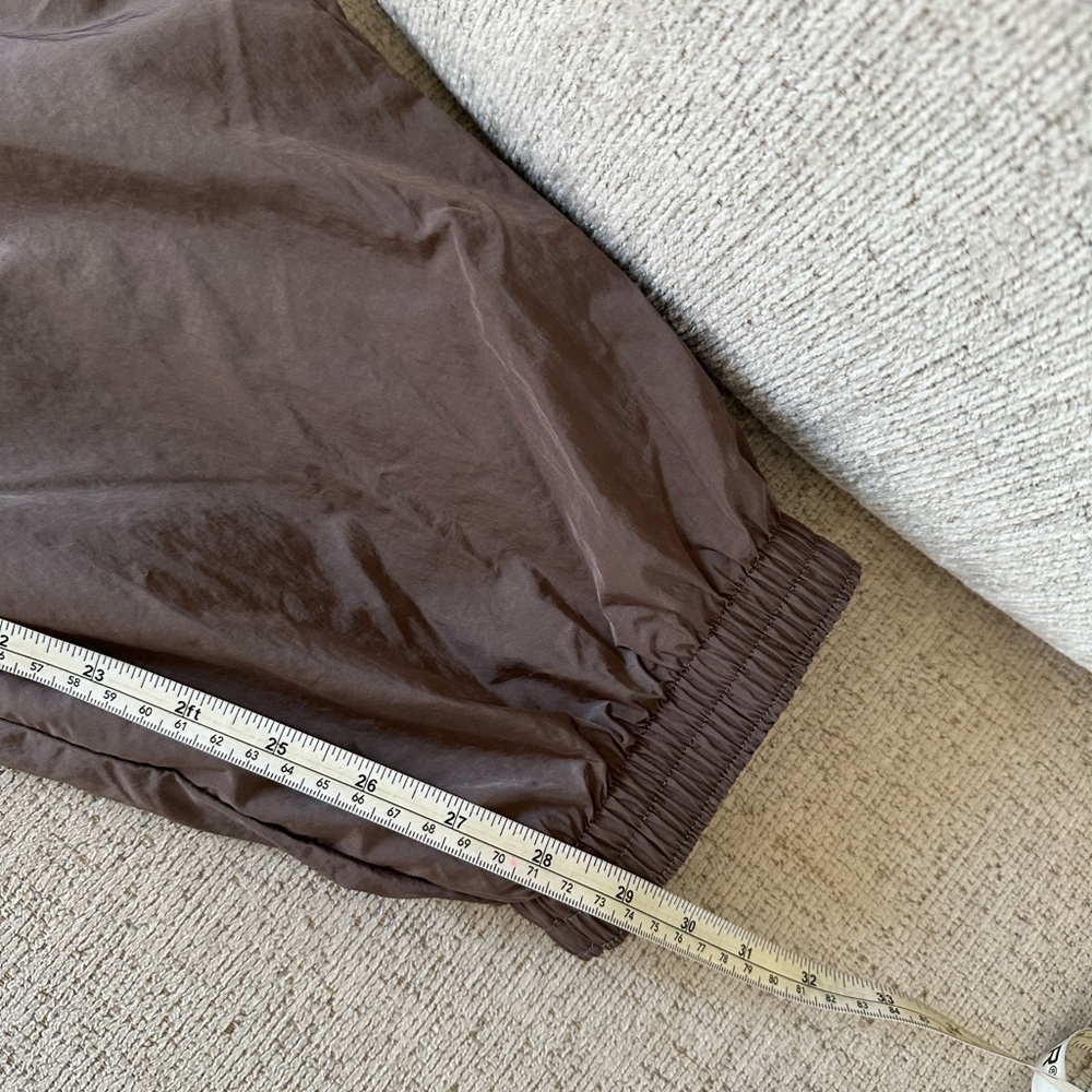 Nike Sportswear Essential Women's Mid-Rise Oversized Woven Joggers Size XL NTW - Picture 9 of 9